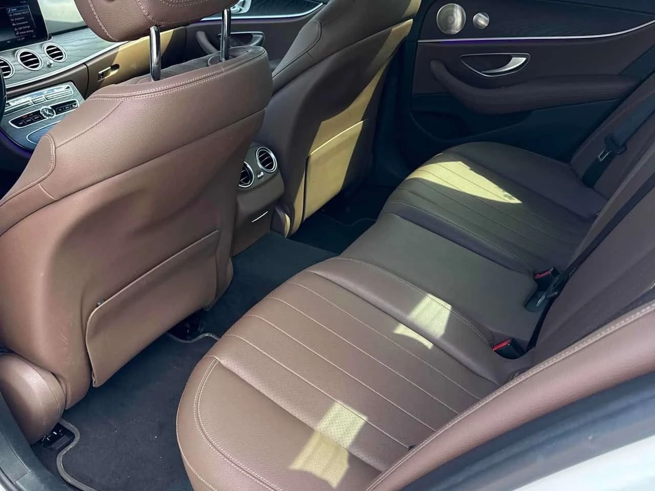 Mercedes-Benz E 350 * АВТОКРЕДИТ * ГЛАВНО ПРЕДСТАВИТЕЛСТВО, снимка 14 - Автомобили и джипове - 56186936