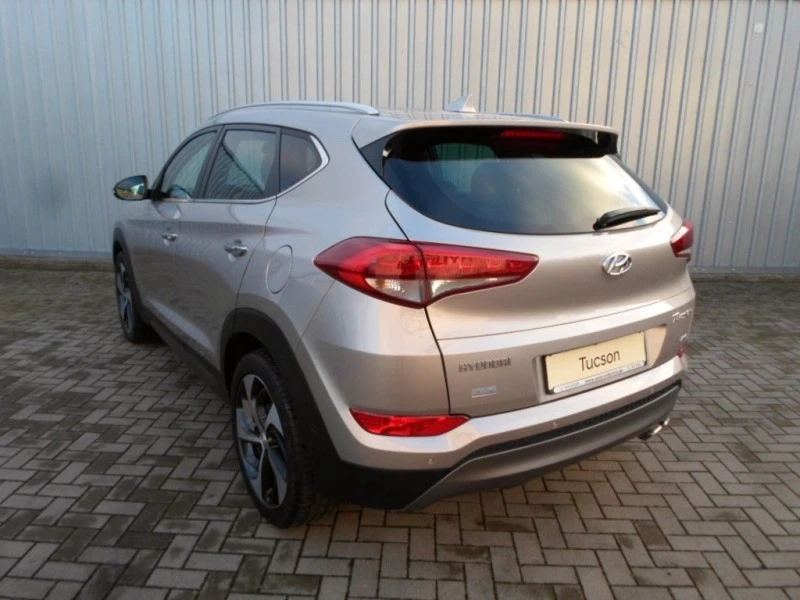 Hyundai Tucson, снимка 4 - Автомобили и джипове - 47709604