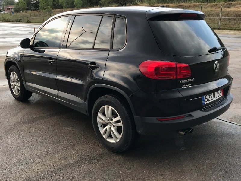 VW Tiguan 2.0 TSI 4MOTION, снимка 2 - Автомобили и джипове - 47187894