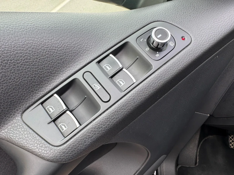 VW Tiguan 1.4TSI/FACE/4x4/NAVI/SWISS, снимка 11 - Автомобили и джипове - 50051783