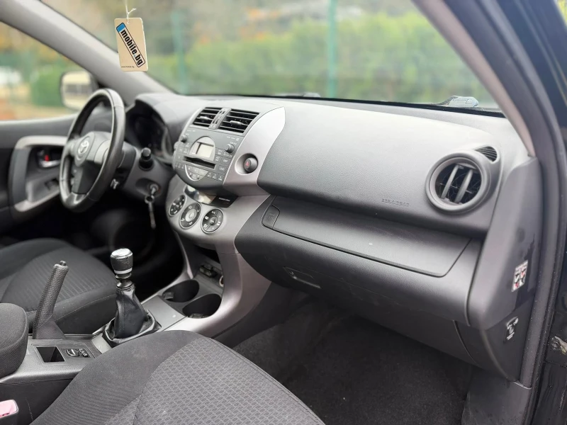 Toyota Rav4 2.2д4д, снимка 13 - Автомобили и джипове - 52621699