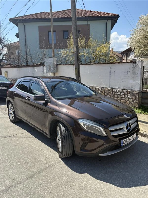 Mercedes-Benz GLA 200, снимка 2 - Автомобили и джипове - 54124787