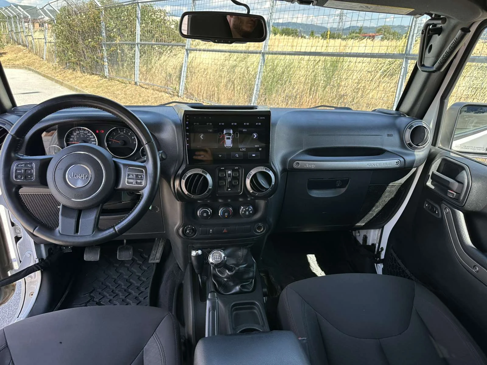 Jeep Wrangler Unlimited Sahara 3.6 - изображение 8