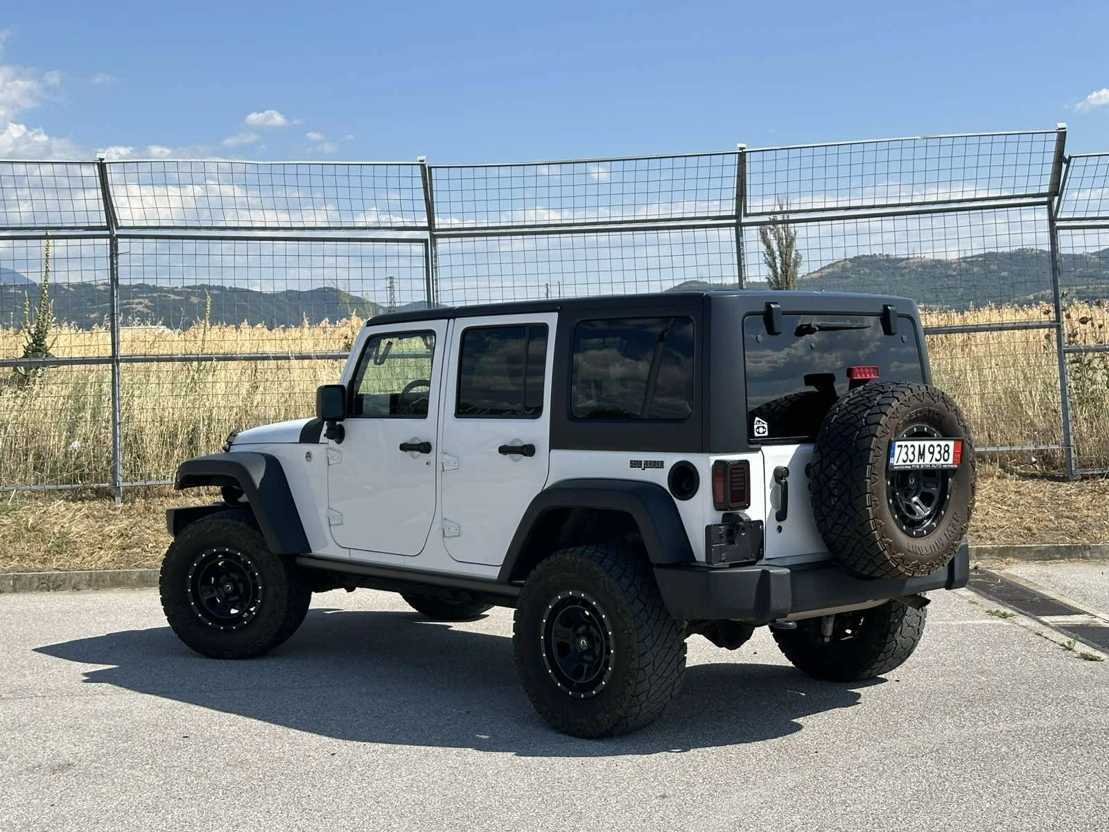 Jeep Wrangler Unlimited Sahara 3.6 - изображение 4