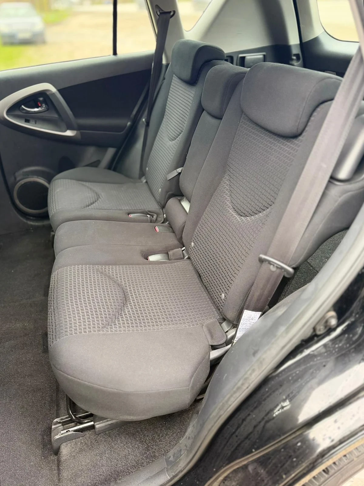 Toyota Rav4 2.2д4д - изображение 10