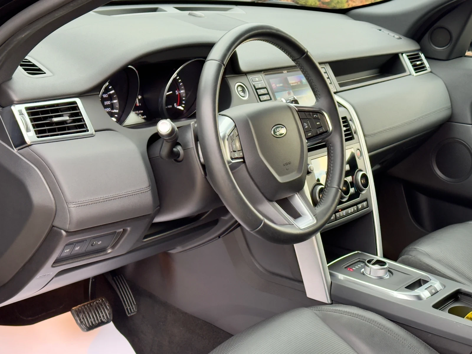 Land Rover Discovery Sport LUXURY2.0d-AWD-9ATКОЖА-ЛЕНТИ-ЗОНИ-УНИКАЛЕН-183Х.КМ - изображение 10