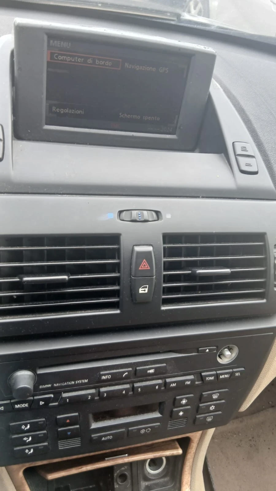 BMW X3, снимка 16 - Автомобили и джипове - 53863384