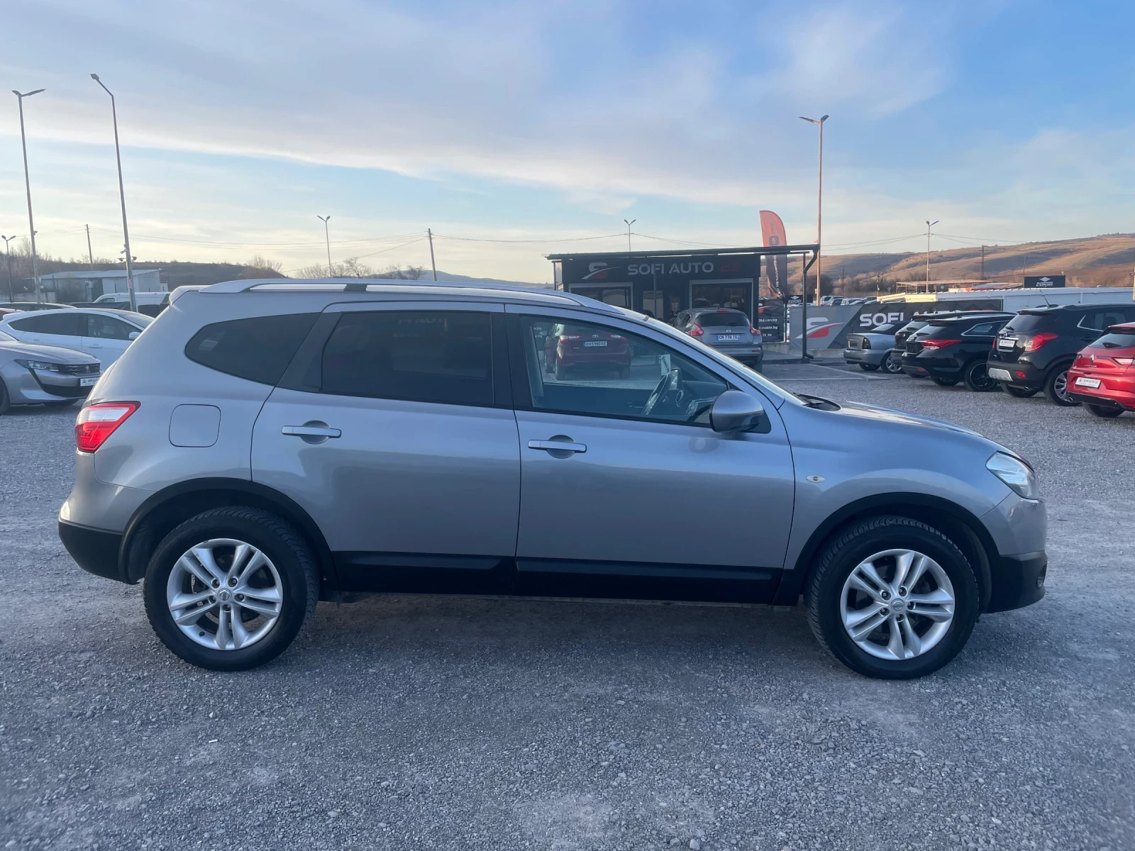 Nissan Qashqai + 2 FACE 1.5DCI 6+ 1, снимка 8 - Автомобили и джипове - 53977729