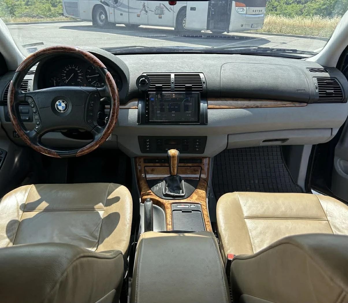 BMW X5 3.0i, снимка 11 - Автомобили и джипове - 54388637