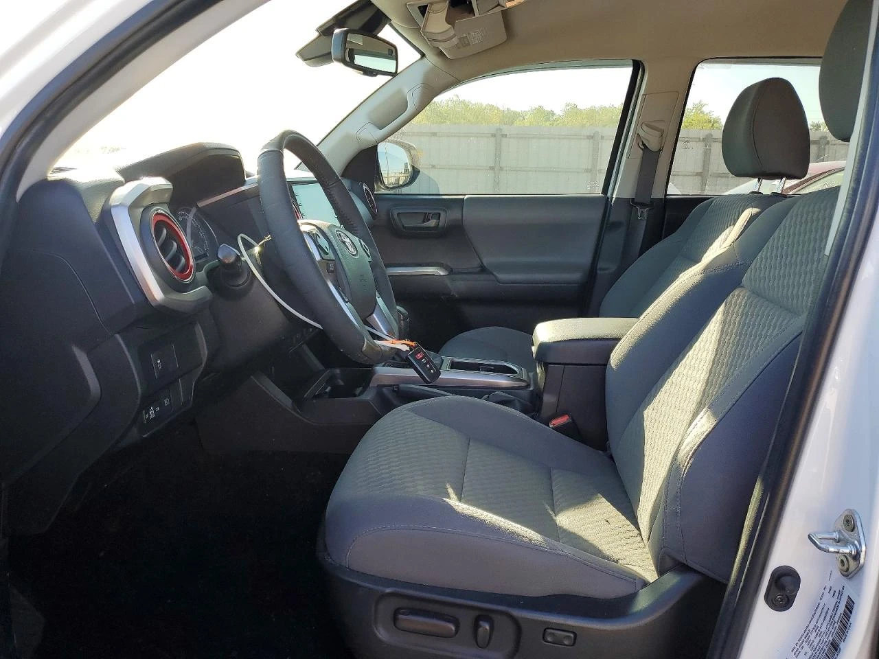 Toyota Tacoma 3.5l Sr5 V6, снимка 7 - Автомобили и джипове - 54726228