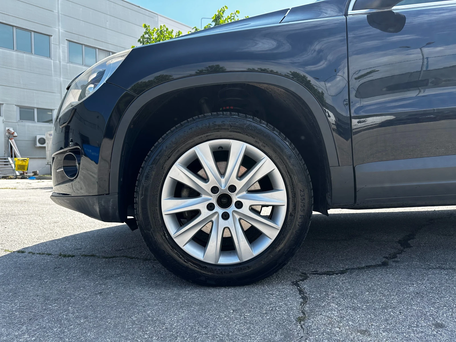 VW Tiguan, снимка 8 - Автомобили и джипове - 54748518