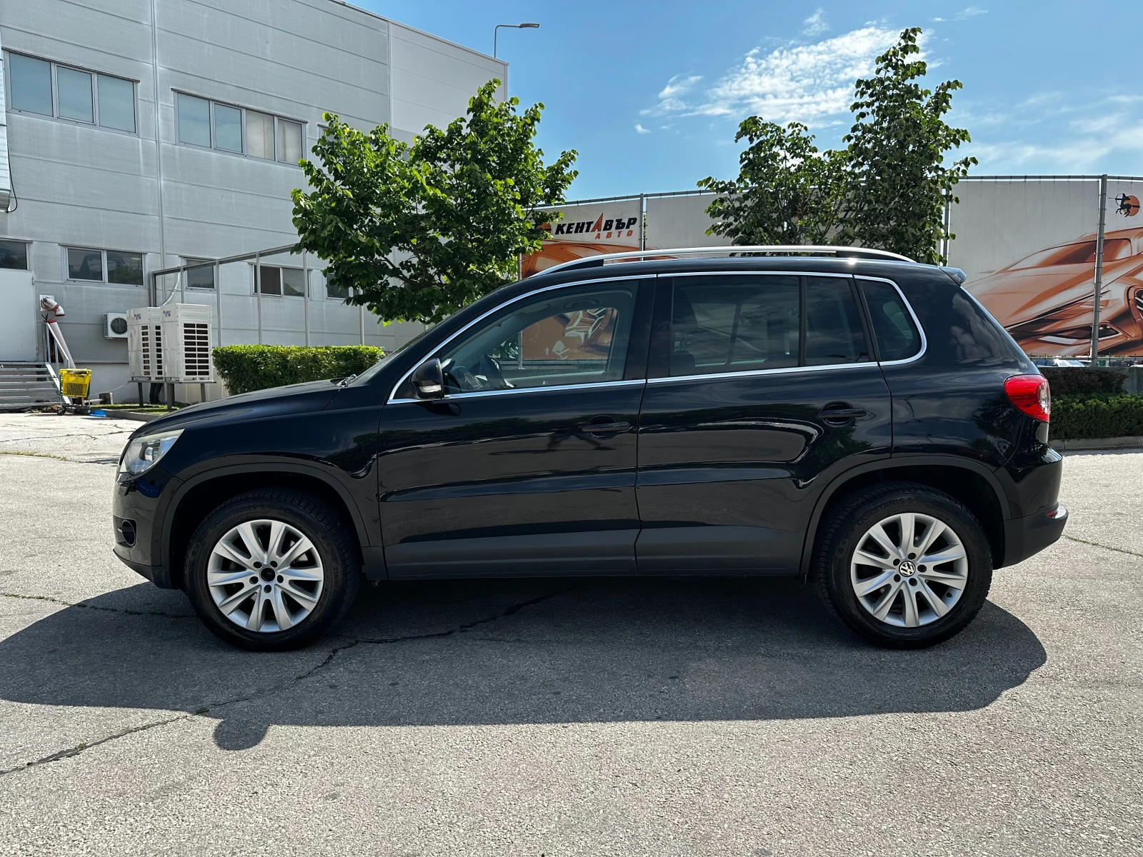 VW Tiguan, снимка 2 - Автомобили и джипове - 54748518