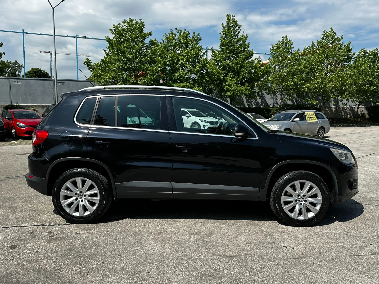 VW Tiguan, снимка 5 - Автомобили и джипове - 54748518