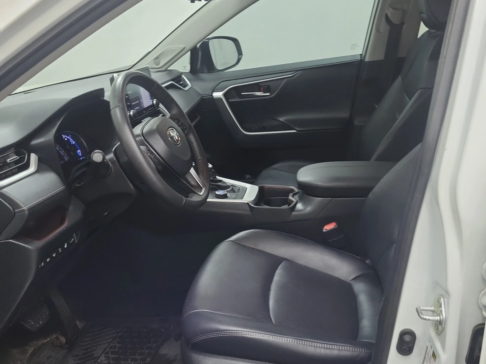 Toyota Rav4 HYBRID LIMITED * * 360 * * CARFAX * * АВТО КРЕДИТ, снимка 5 - Автомобили и джипове - 54886051