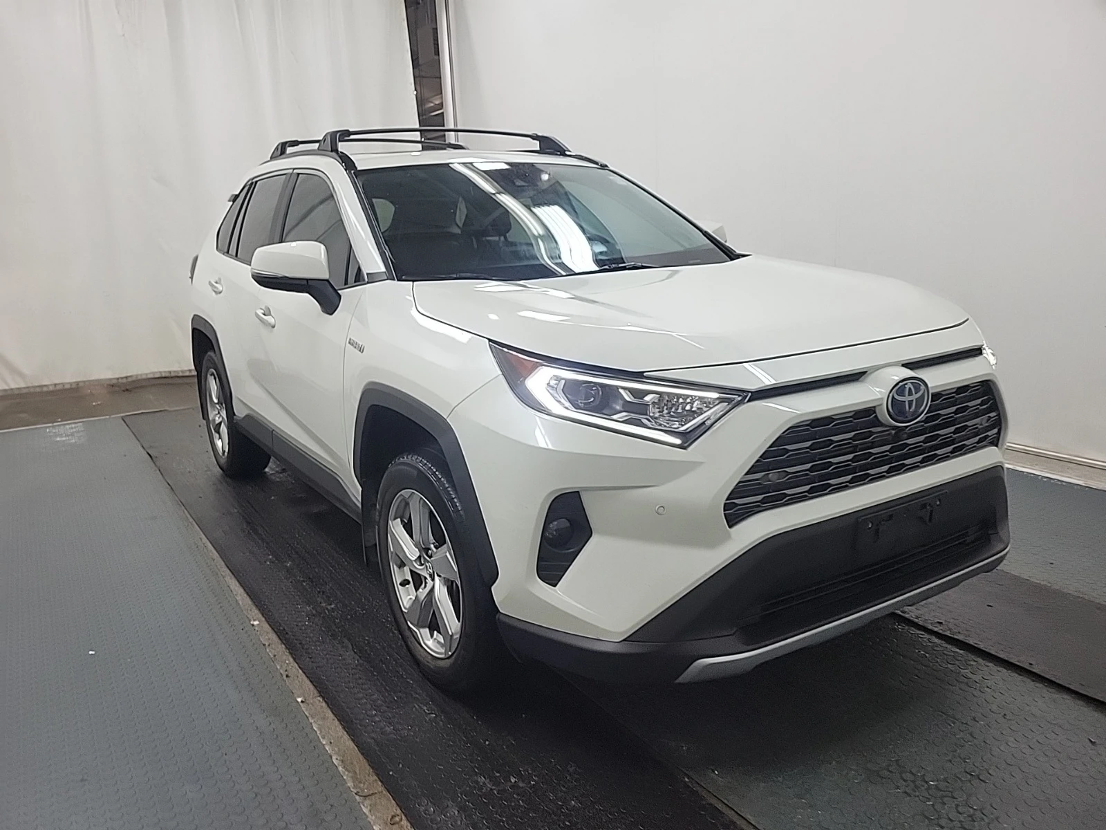 Toyota Rav4 HYBRID LIMITED * * 360 * * CARFAX * * АВТО КРЕДИТ, снимка 2 - Автомобили и джипове - 54886051