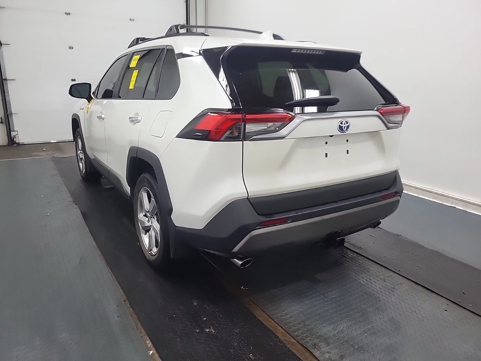 Toyota Rav4 HYBRID LIMITED * * 360 * * CARFAX * * АВТО КРЕДИТ, снимка 4 - Автомобили и джипове - 54886051