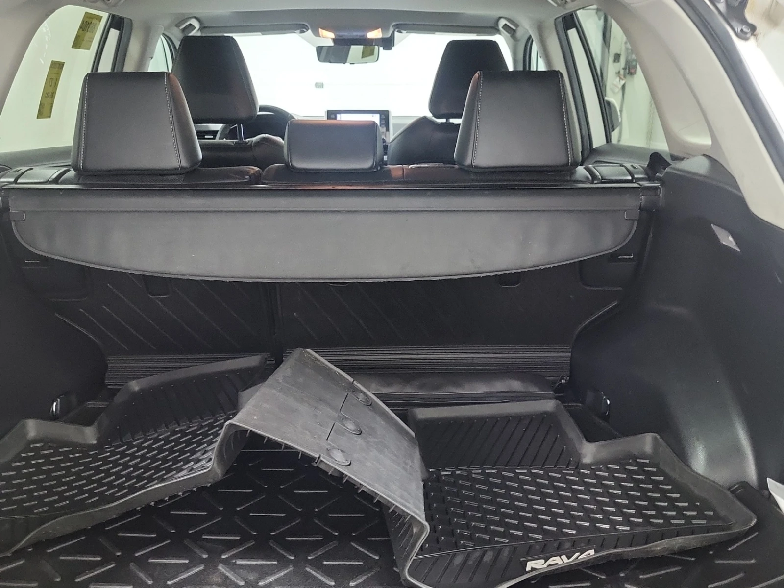 Toyota Rav4 HYBRID LIMITED * * 360 * * CARFAX * * АВТО КРЕДИТ, снимка 11 - Автомобили и джипове - 54886051