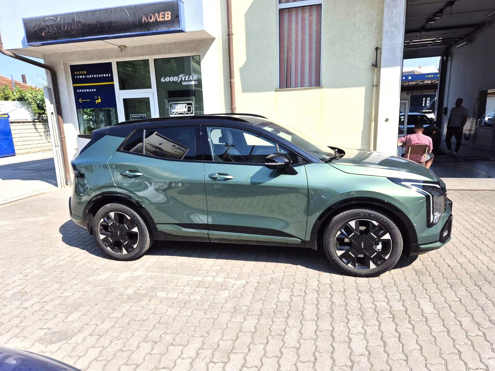 Kia Sportage HEV, снимка 4 - Автомобили и джипове - 55575600
