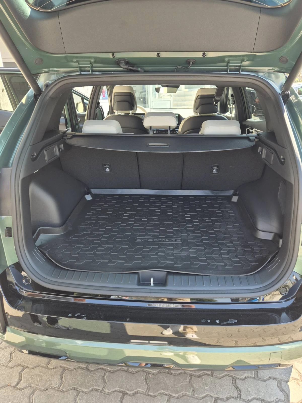 Kia Sportage HEV, снимка 9 - Автомобили и джипове - 55575600