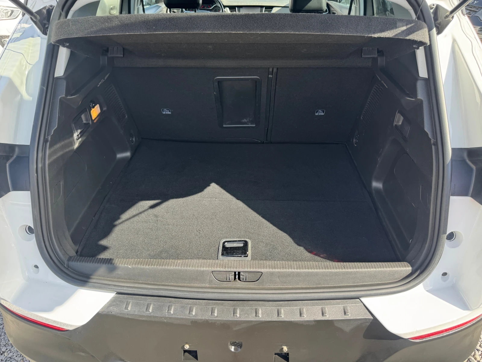 Opel Grandland X 1.6T AWD PHEV 300hp* 139000km* 2022г* ЛИЗИНГ* ТОП, снимка 7 - Автомобили и джипове - 55878315