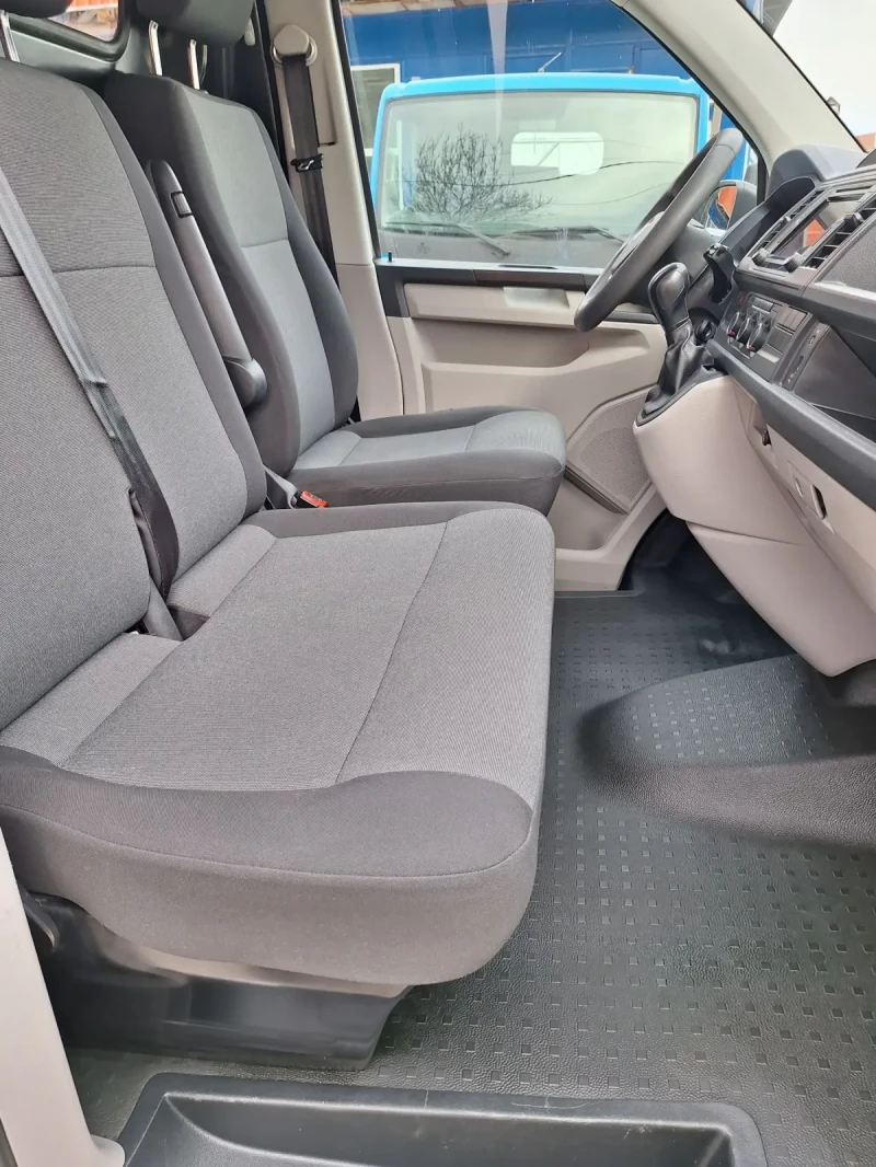 VW Transporter 2.0-204к.с.4-MOTION4x4 Швейцария -НА ХОД.ЕВРО-В6В, снимка 4 - Бусове и автобуси - 50297831