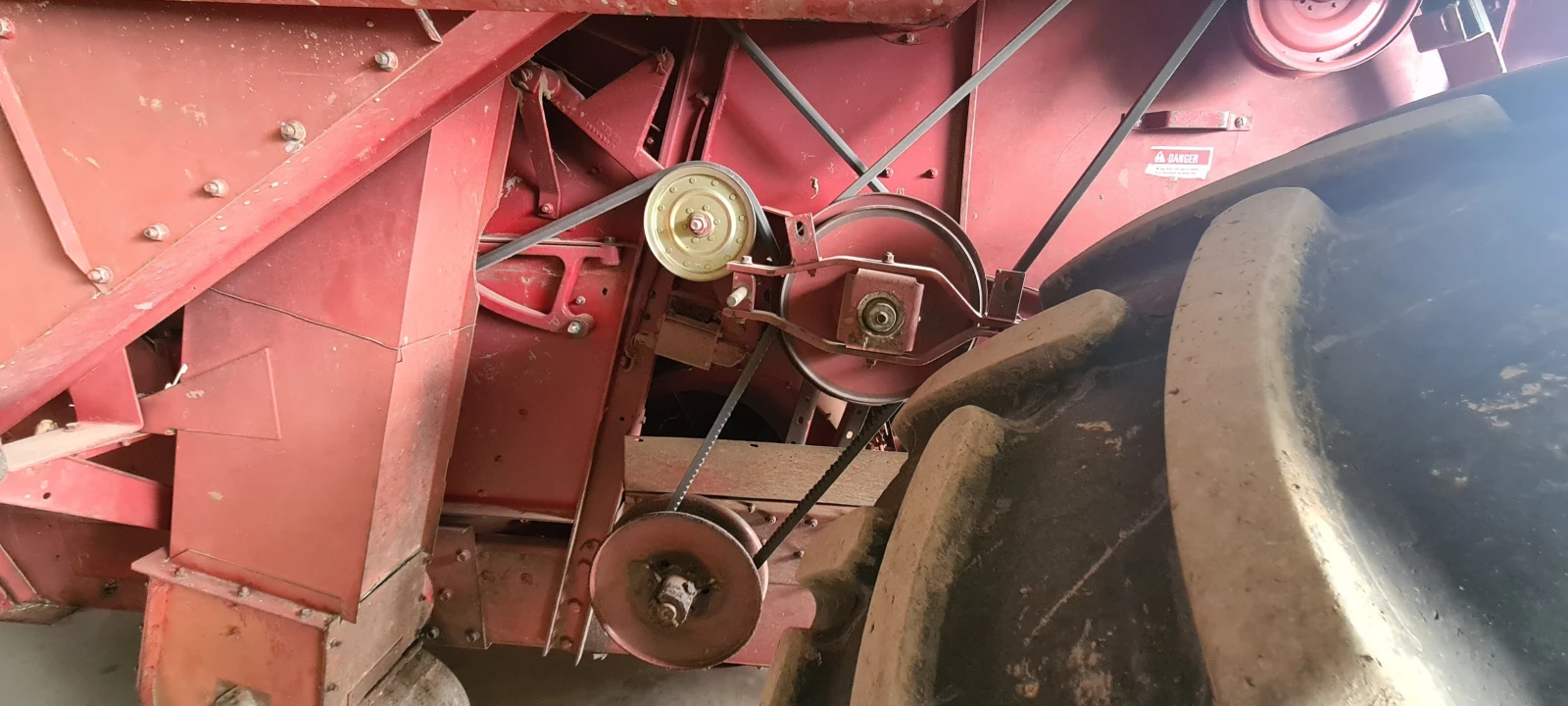 Комбайн CASE IH 1680 Е, снимка 2 - Селскостопанска техника - 53752959