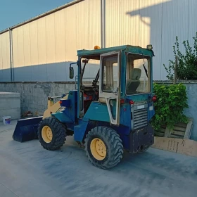       Atlas Kubota R350 *  *   * 