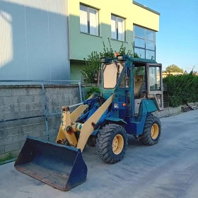       Atlas Kubota R350 *  *   * 