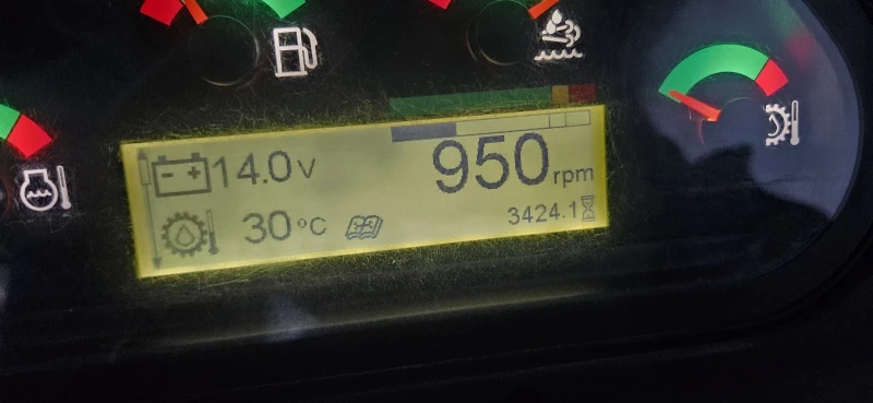 Багер Cat 428F2, снимка 9 - Индустриална техника - 52840732