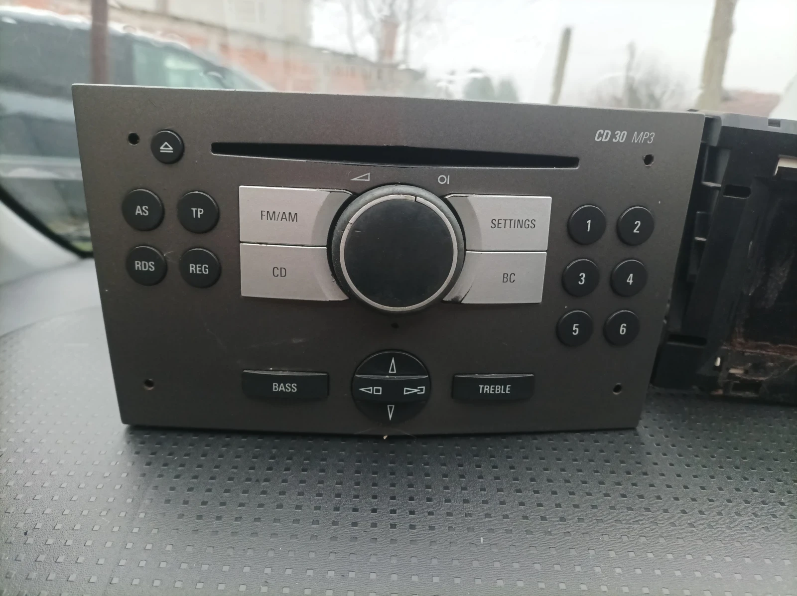 CD ����� 30 MP3 �� ���� ����� h . 2005 ���. | Mobile.bg � ����������� 3