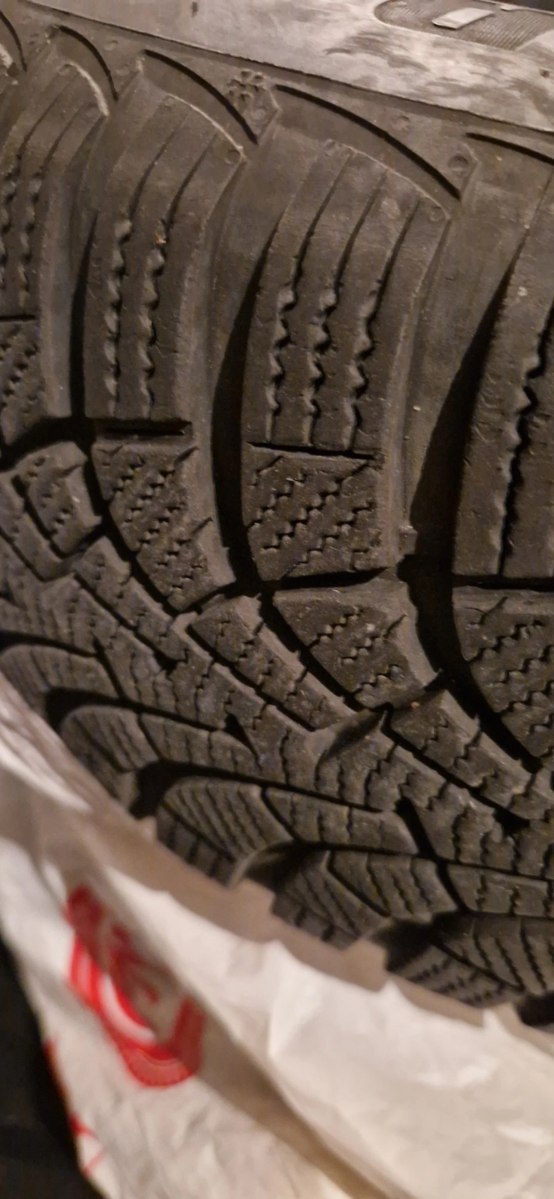    195/65R15  VW Passat | Mobile.bg   3