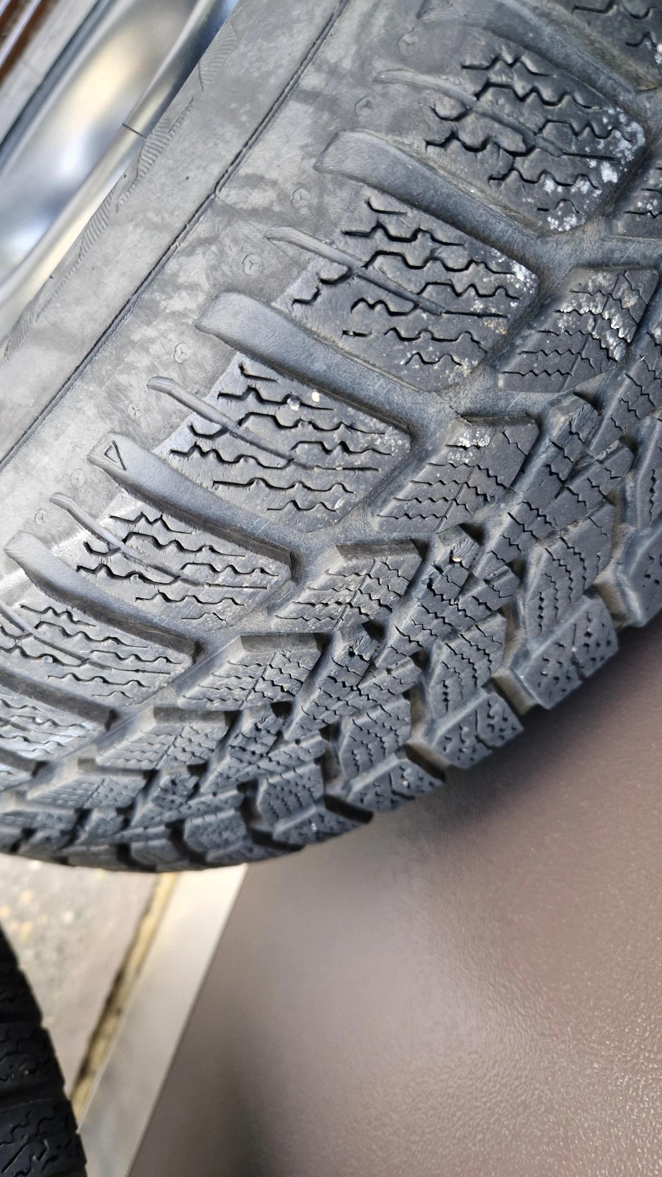    195/65R15  VW Passat | Mobile.bg   4