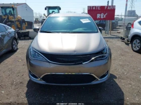 Chrysler Pacifica * КОЖА* ПОДГРЕВ* LED* NAVI* 3.6* , снимка 10
