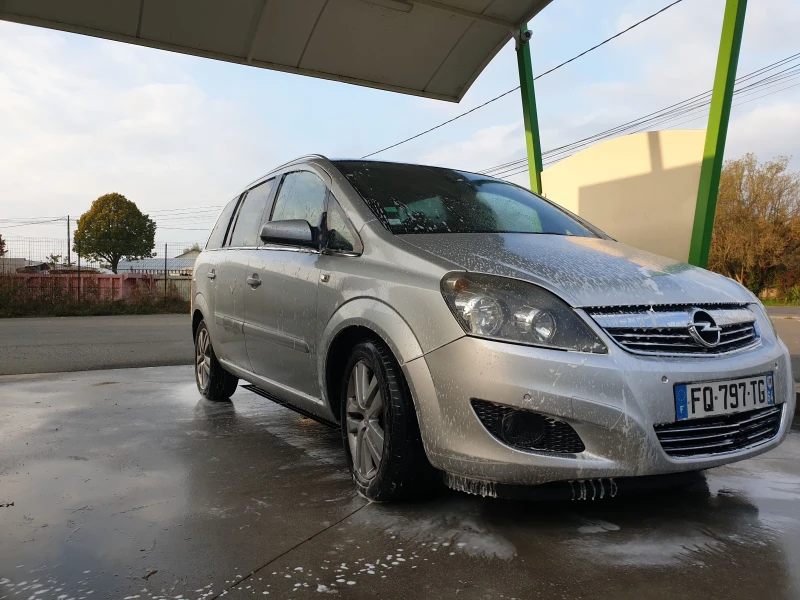 Opel Zafira 1.7 cdti 125hp, снимка 2 - Автомобили и джипове - 47649619