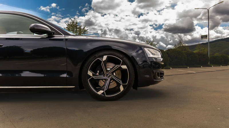 Audi A8, снимка 7 - Автомобили и джипове - 52383338