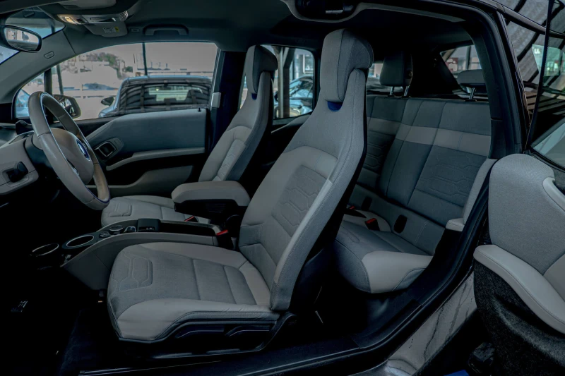 BMW i3 S/FullLed/Подгрев/Камера/CarPlay, снимка 7 - Автомобили и джипове - 50843175