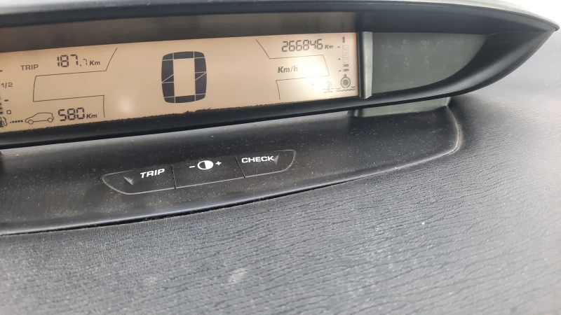 Citroen C4, снимка 8 - Автомобили и джипове - 52582416