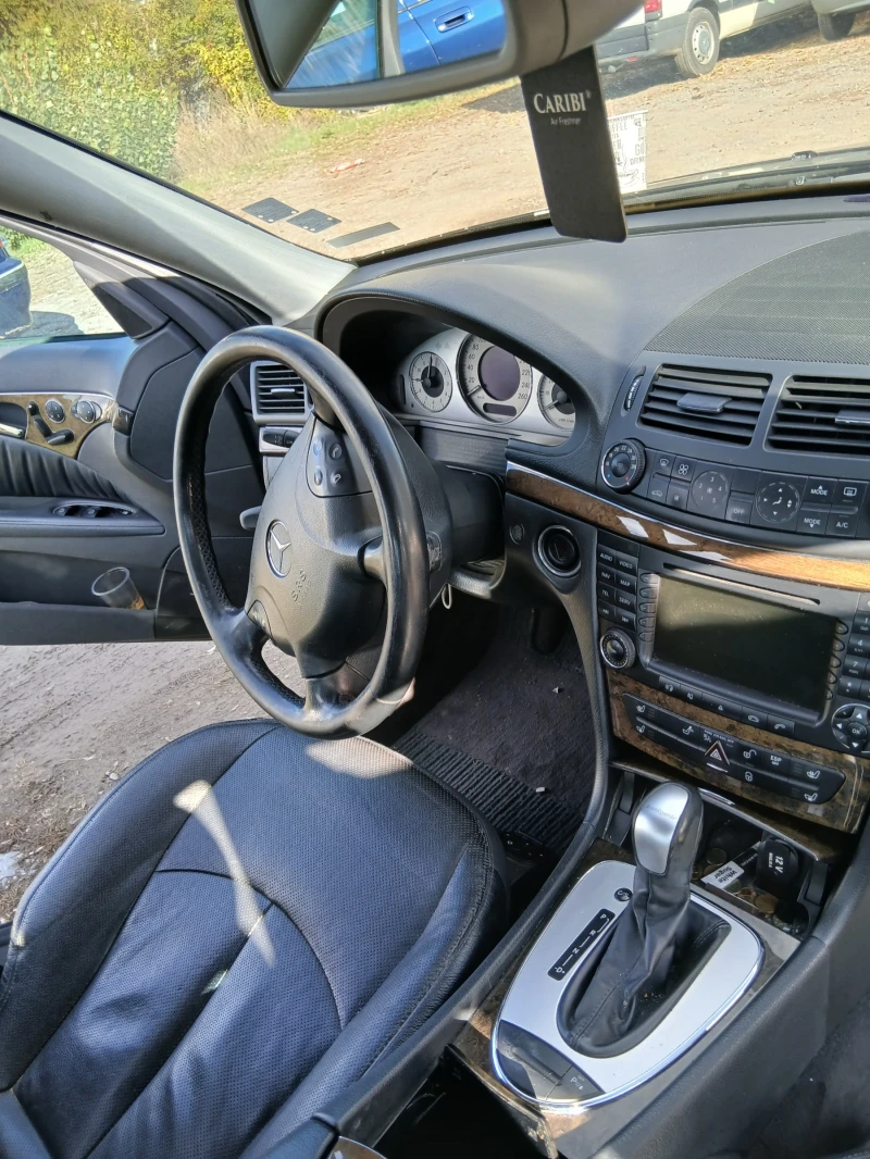 Mercedes-Benz E 350, снимка 8 - Автомобили и джипове - 52473327