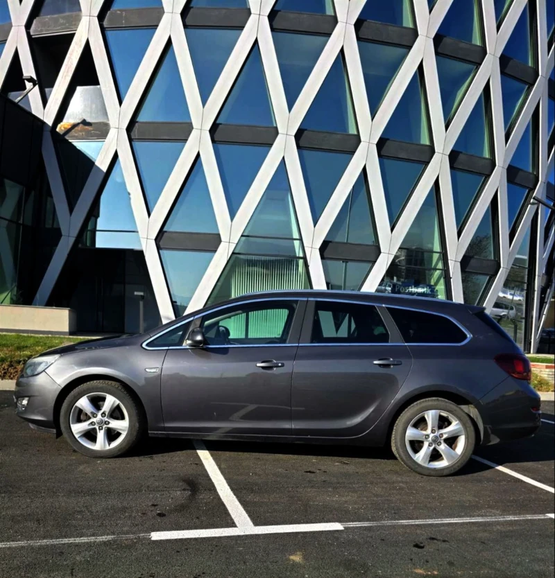 Opel Astra КСЕНОН | НАВИГАЦИЯ | АВТОПИЛОТ | РЕАЛНИ КИЛОМЕТРИ, снимка 7 - Автомобили и джипове - 52746018