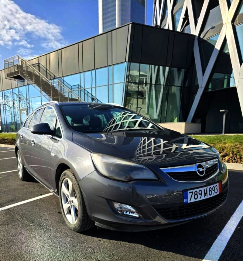 Opel Astra КСЕНОН | НАВИГАЦИЯ | АВТОПИЛОТ | РЕАЛНИ КИЛОМЕТРИ, снимка 3 - Автомобили и джипове - 52746018