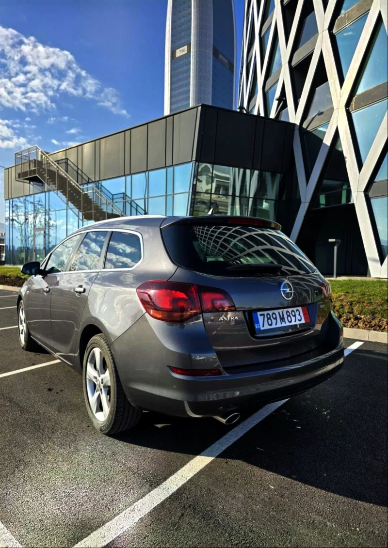 Opel Astra КСЕНОН | НАВИГАЦИЯ | АВТОПИЛОТ | РЕАЛНИ КИЛОМЕТРИ, снимка 6 - Автомобили и джипове - 52746018