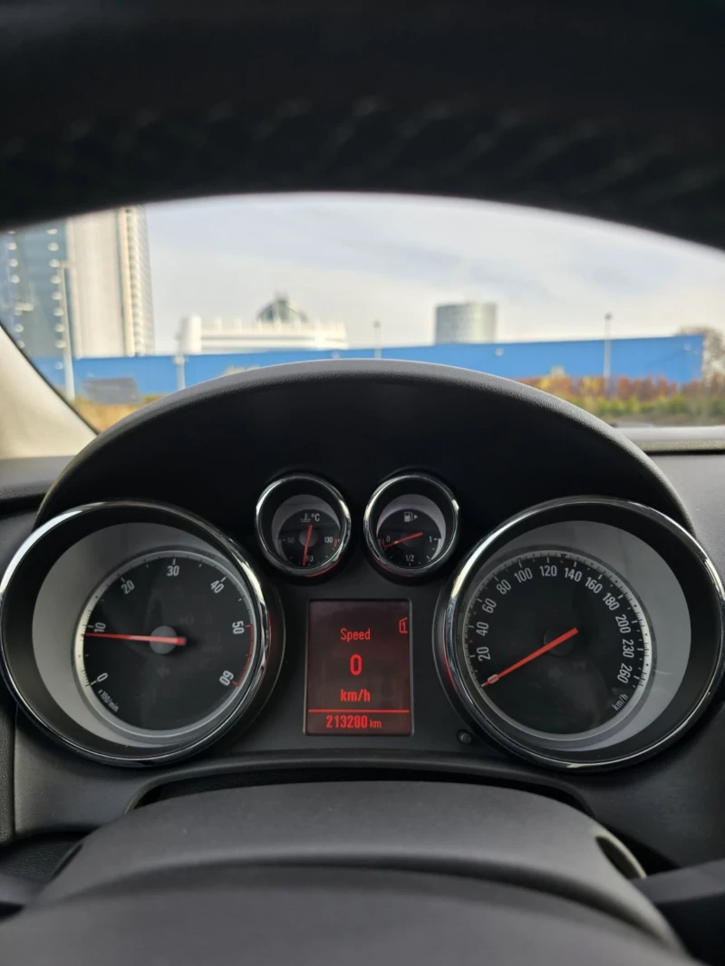 Opel Astra Ксенони/ навигация/ автопилот/, снимка 15 - Автомобили и джипове - 52654187