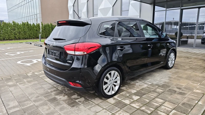 Kia Carens 1.7d, снимка 4 - Автомобили и джипове - 52684172