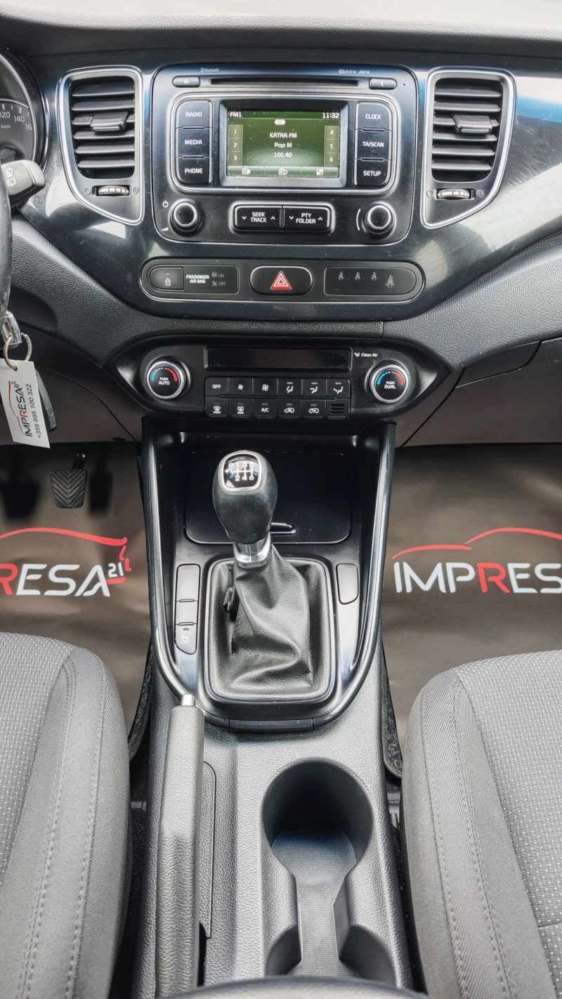 Kia Carens 1.7d, снимка 12 - Автомобили и джипове - 52684172