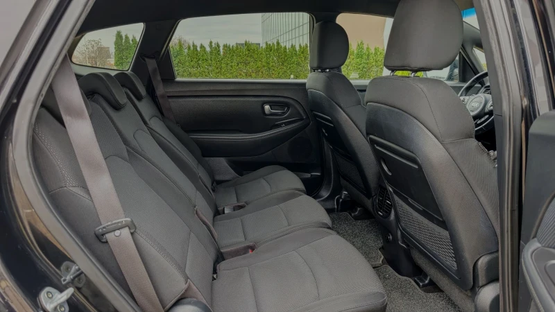 Kia Carens 1.7d, снимка 11 - Автомобили и джипове - 52684172