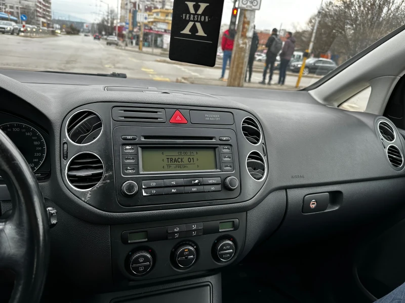 VW Golf Plus, снимка 7 - Автомобили и джипове - 52837463
