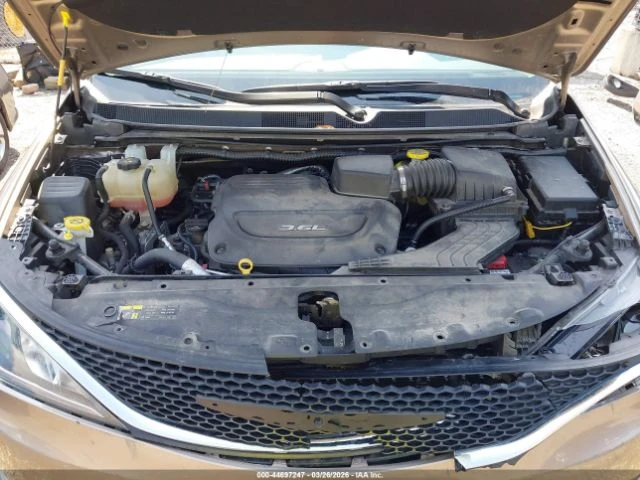 Chrysler Pacifica * КОЖА* ПОДГРЕВ* LED* NAVI* 3.6* , снимка 9 - Автомобили и джипове - 54430375