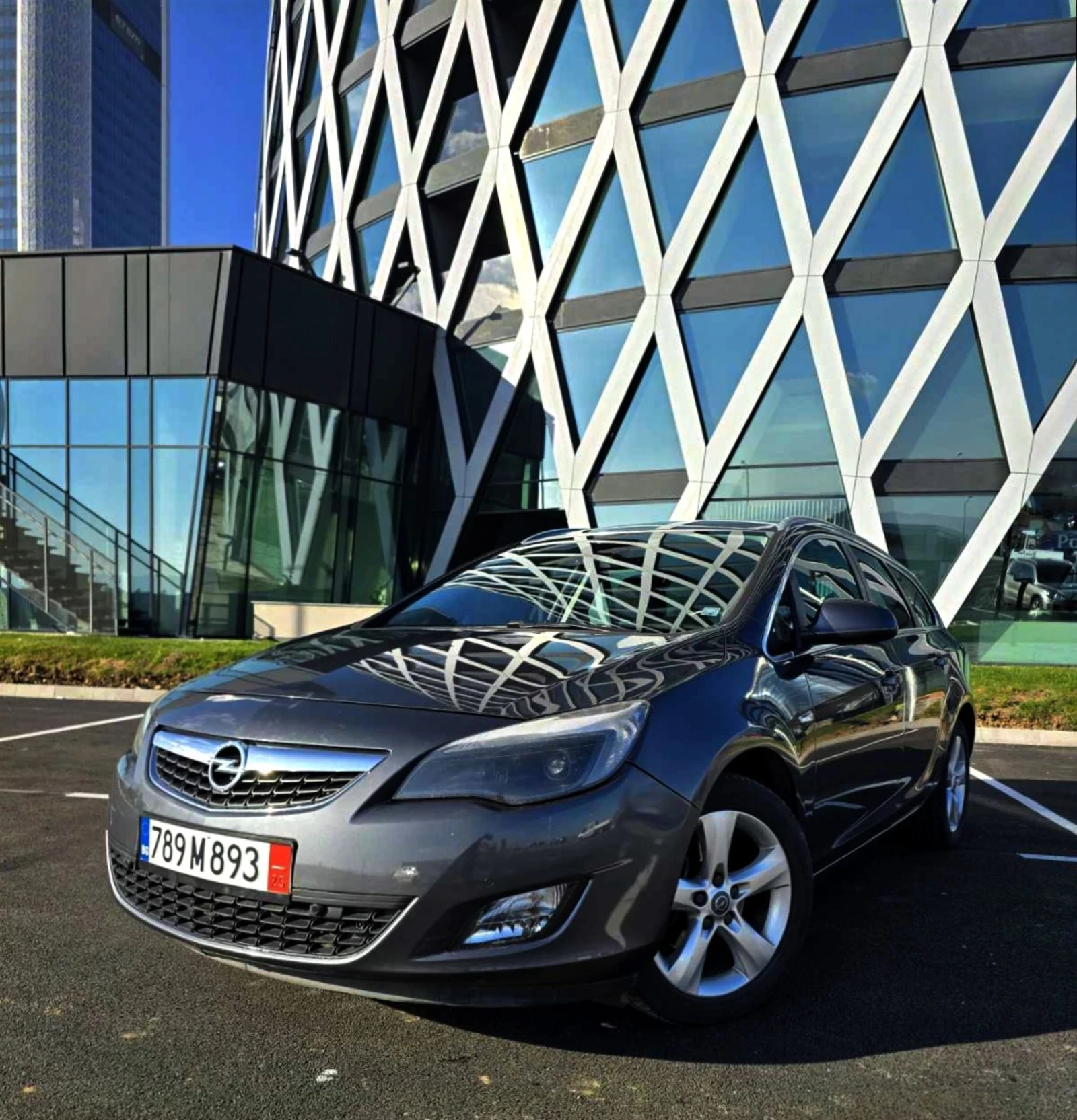 Opel Astra КСЕНОН | НАВИГАЦИЯ | АВТОПИЛОТ | РЕАЛНИ КИЛОМЕТРИ, снимка 1