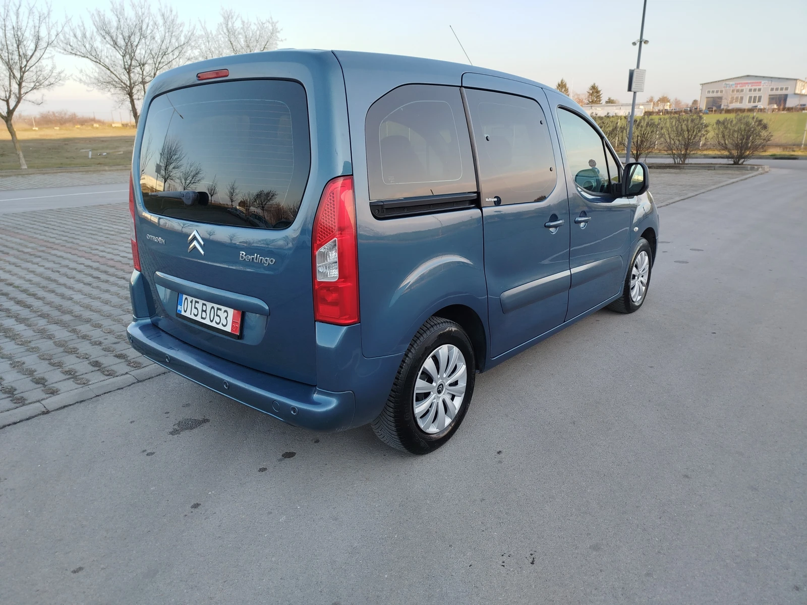 Citroen Berlingo 1.6-90кс.MULTISPACE - изображение 6