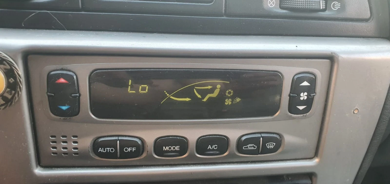 Daewoo Nubira 2.0CDX - изображение 6